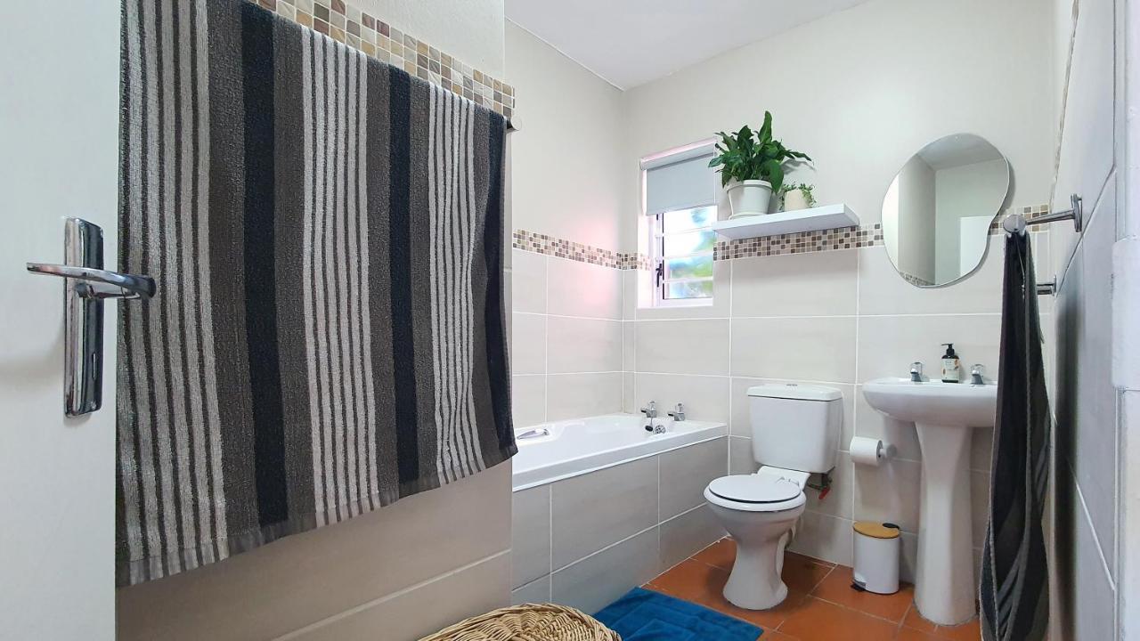 Escape To Paradise: Beachside Apartment Jeffreysbugten Eksteriør billede